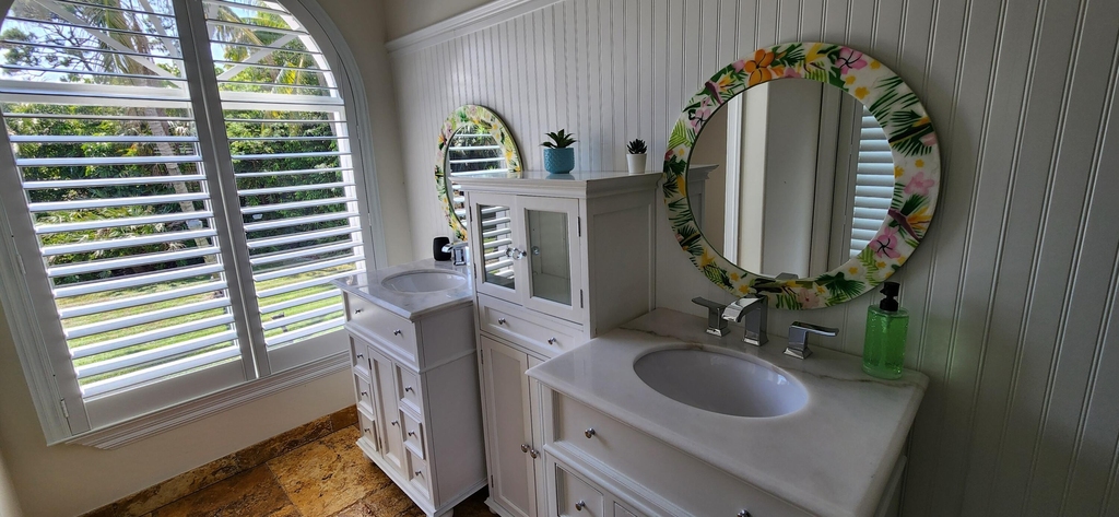 1066 Se Saint Lucie Boulevard - Photo 3