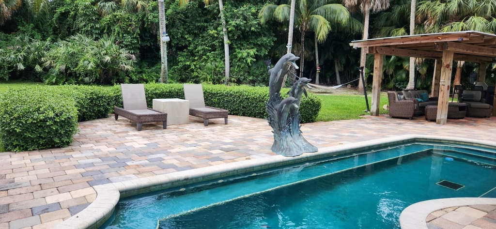 1066 Se Saint Lucie Boulevard - Photo 1