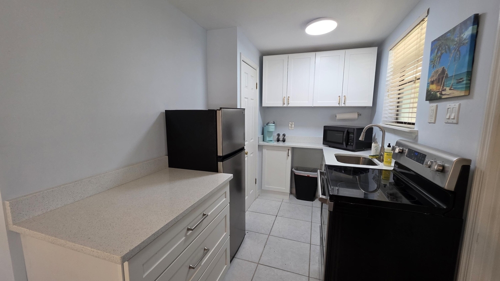 1125 S Ocean Drive - Photo 1