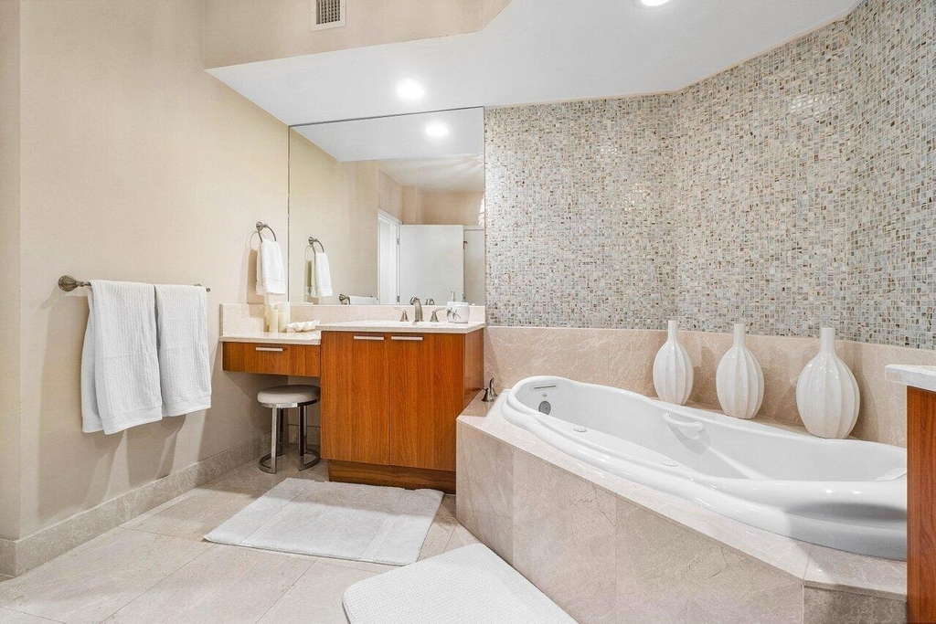 2650 Lake Shore Drive - Photo 21