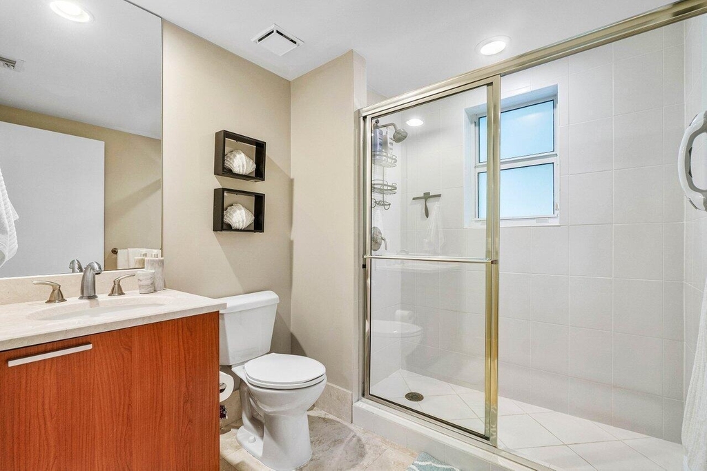 2650 Lake Shore Drive - Photo 25