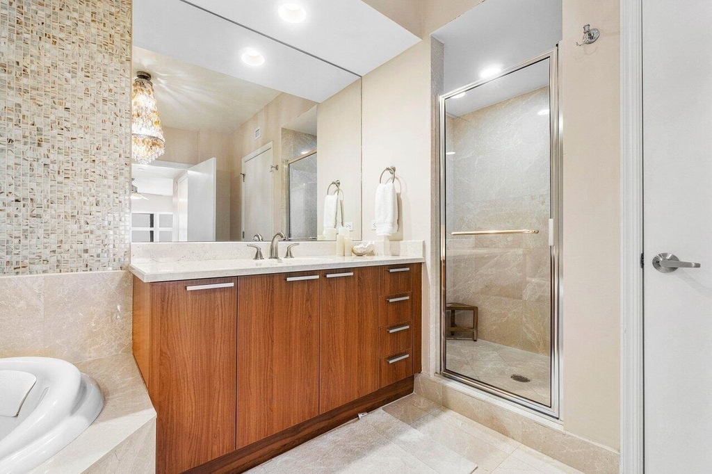2650 Lake Shore Drive - Photo 20