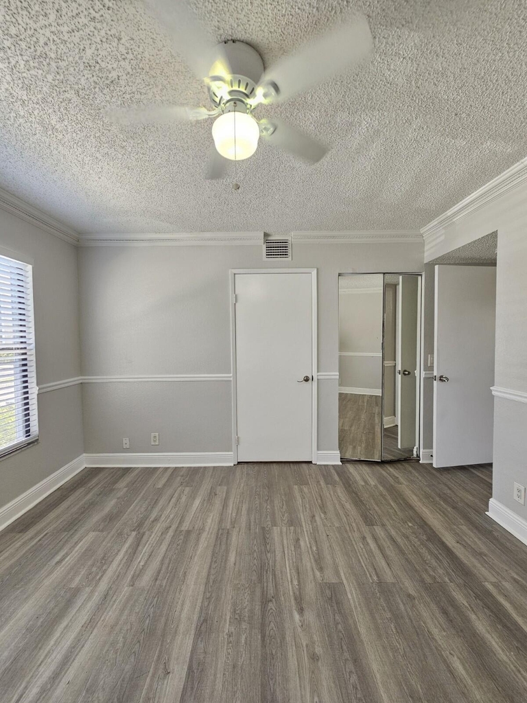 1453 Lake Crystal Drive - Photo 9