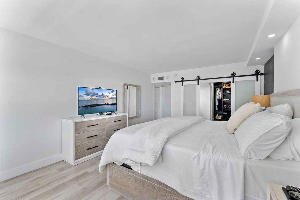 3750 Galt Ocean Drive - Photo 16
