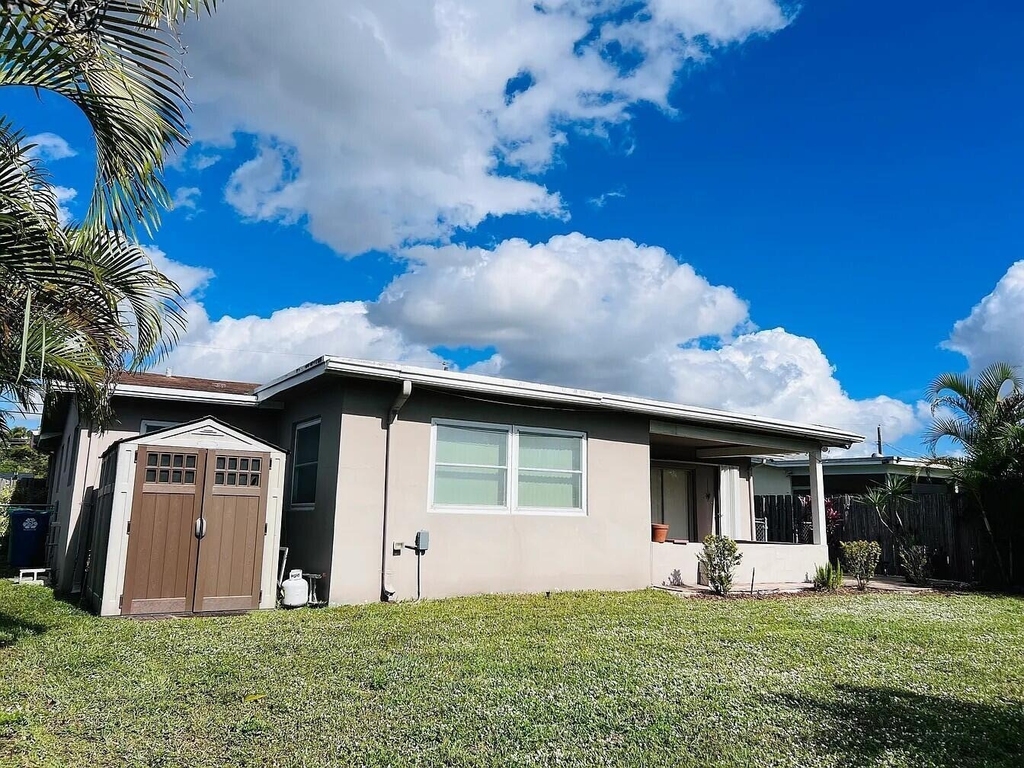 8136 Nw 21st Court - Photo 30