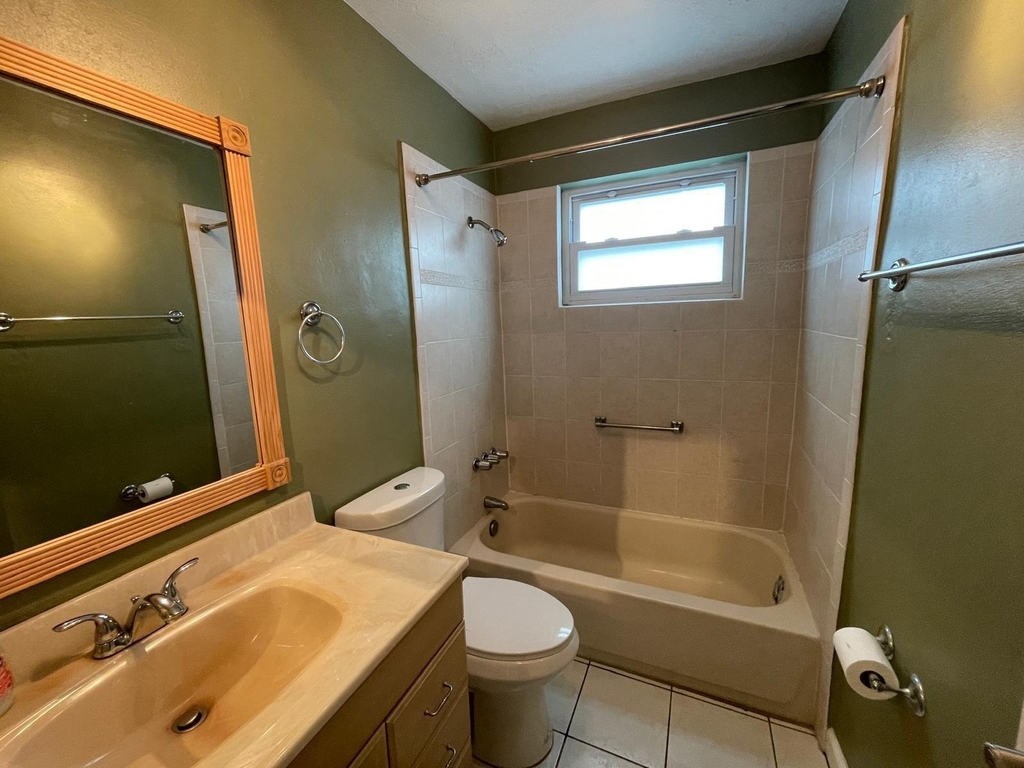 8136 Nw 21st Court - Photo 19