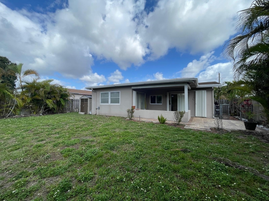 8136 Nw 21st Court - Photo 31