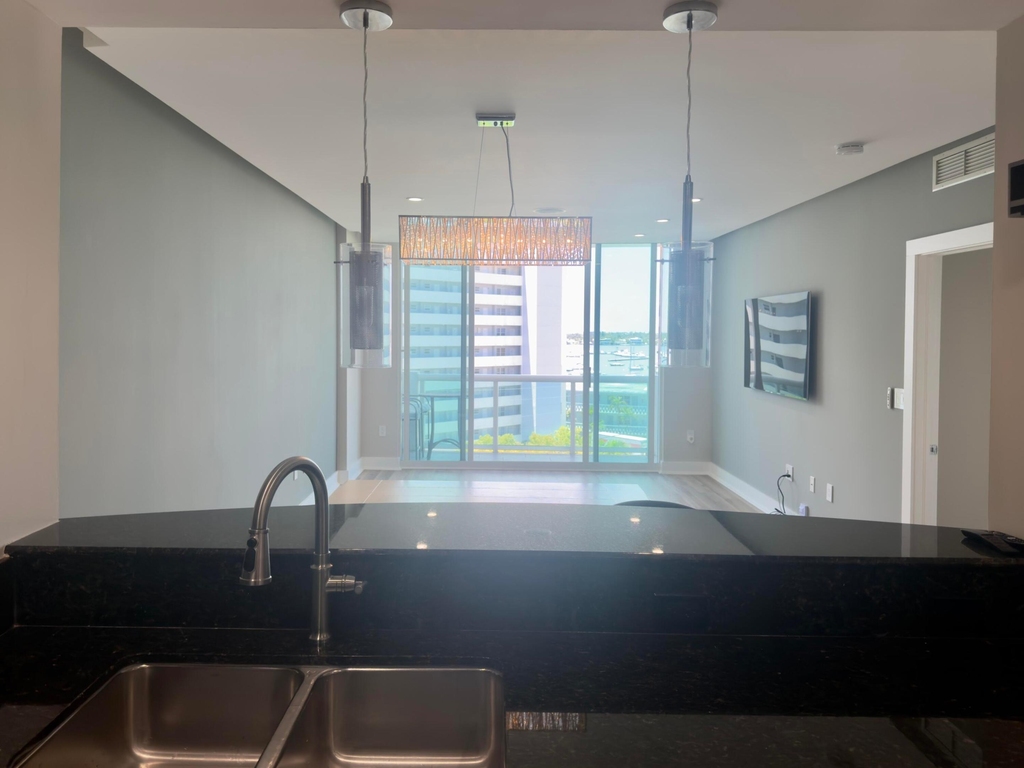 7900 Harbor Island Drive - Photo 8