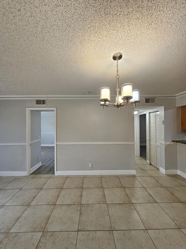 1701 Balfour Point Drive - Photo 2