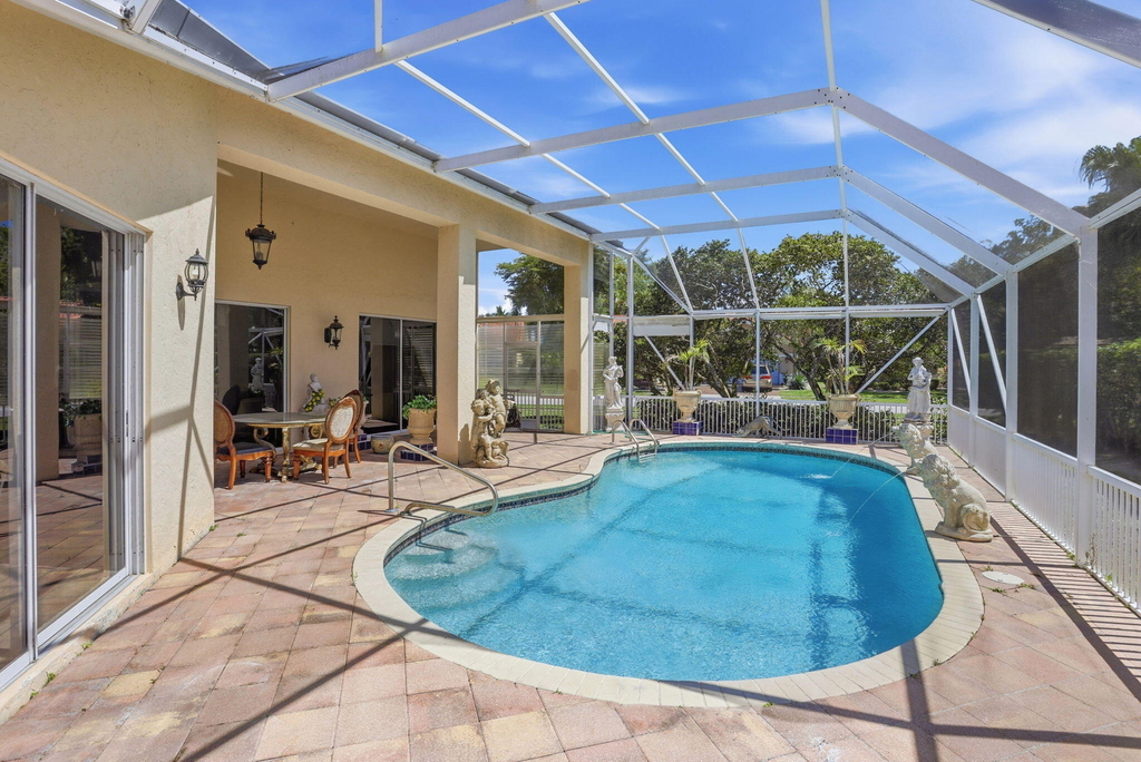 7821 Dorchester Road - Photo 3