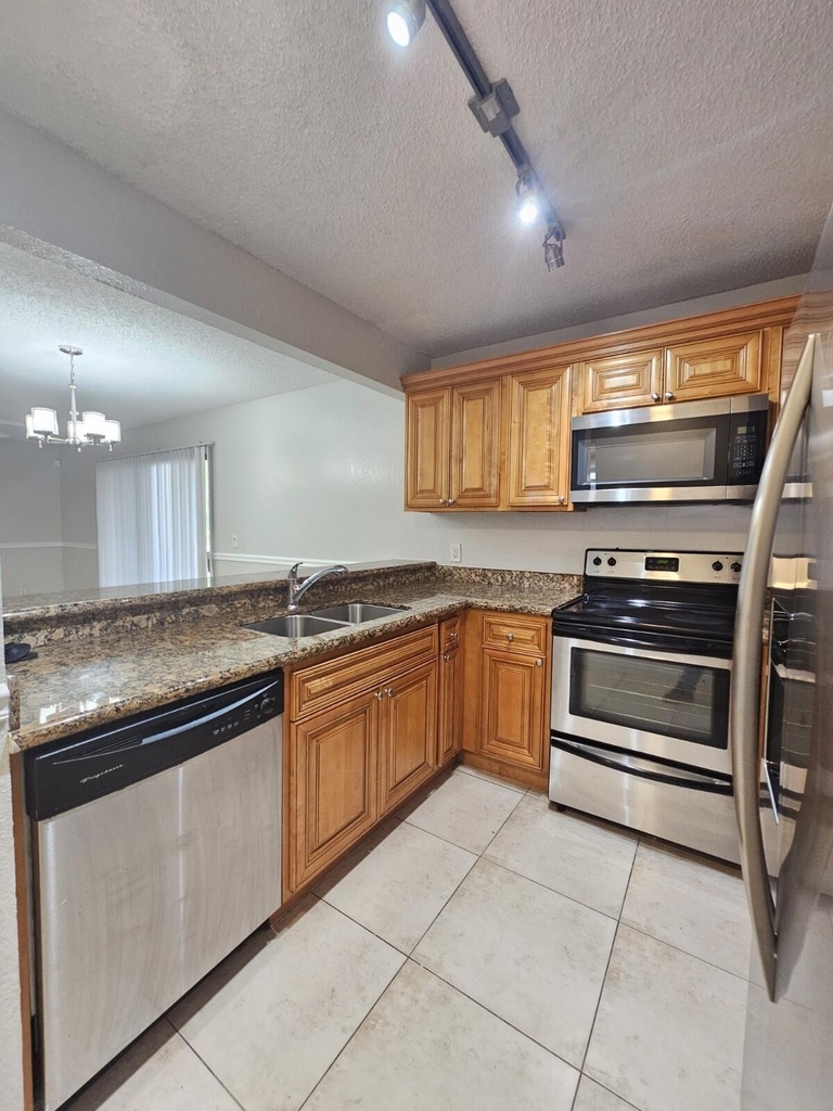 1700 Windorah Way - Photo 4