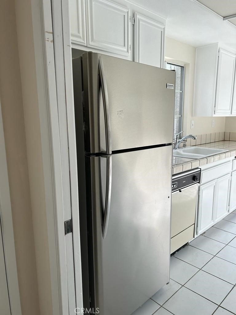 216 E Newmark - Photo 8