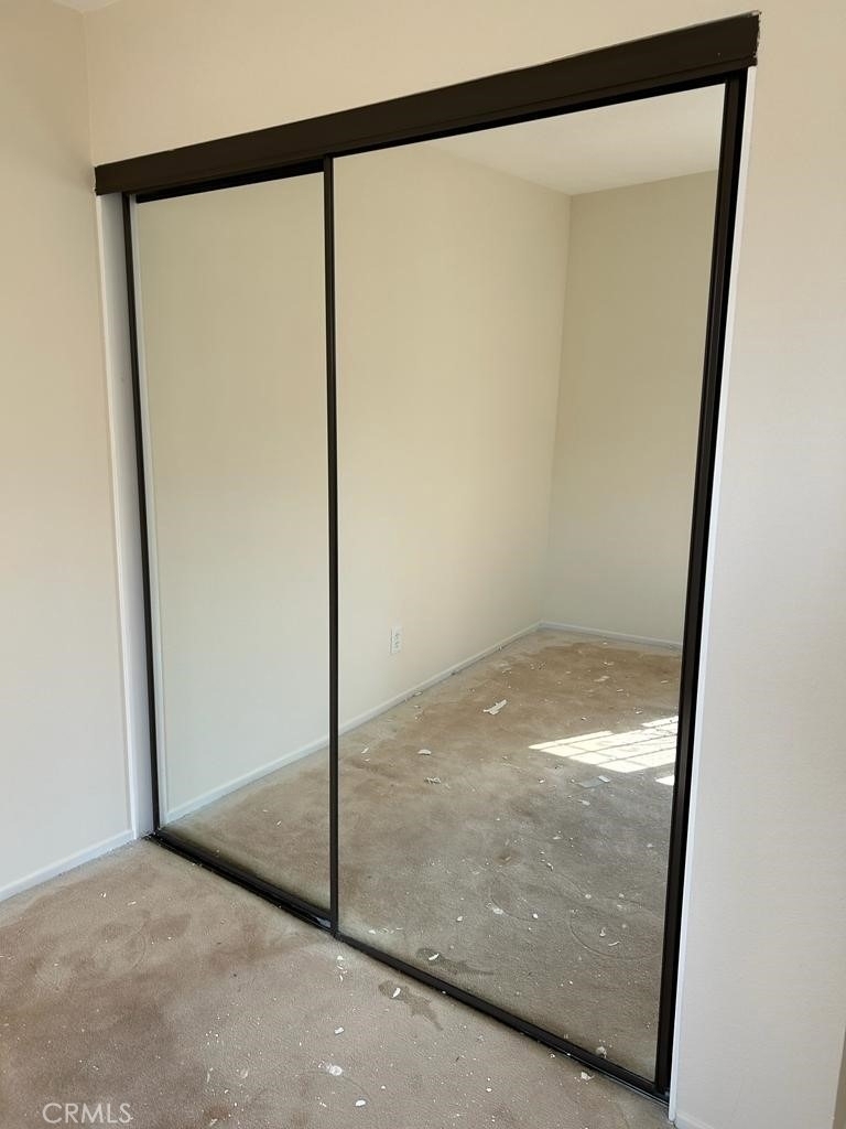 216 E Newmark - Photo 7
