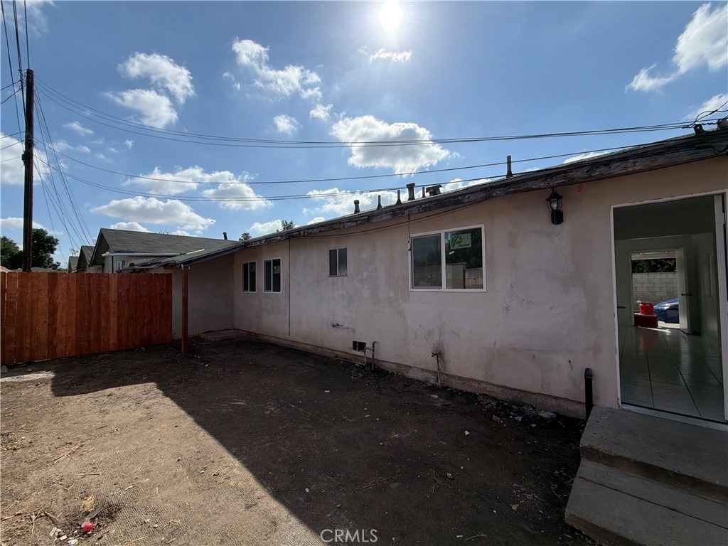 11937 Elliott Avenue - Photo 12