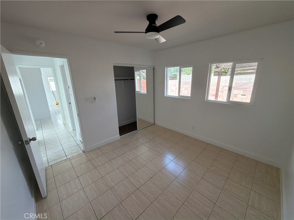 11937 Elliott Avenue - Photo 2