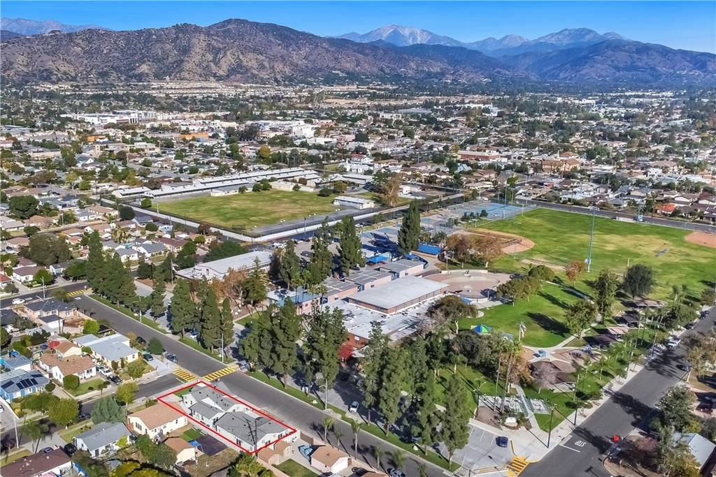 610 W Hollyvale Street - Photo 4
