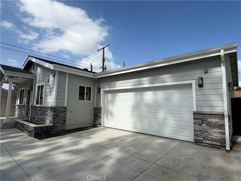 610 W Hollyvale Street - Photo 5