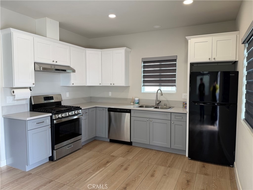 610 W Hollyvale Street - Photo 6