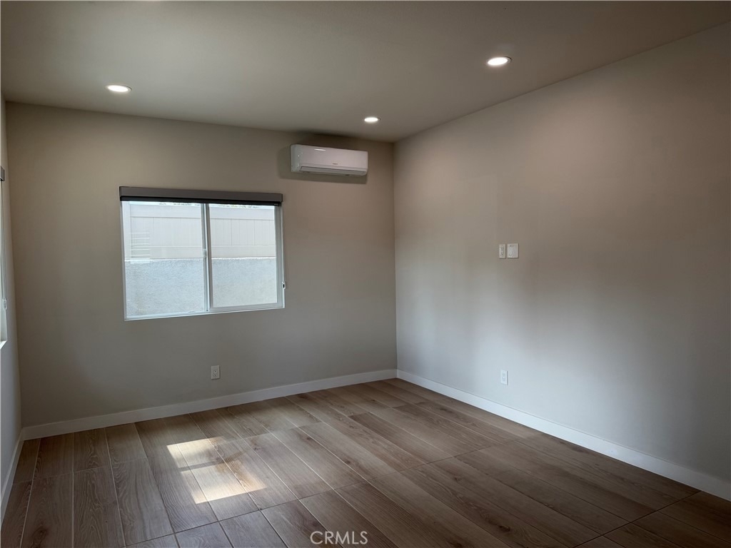 610 W Hollyvale Street - Photo 10