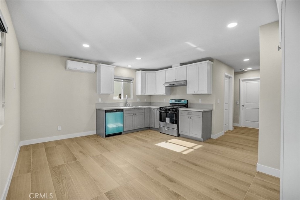 610 W Hollyvale Street - Photo 1