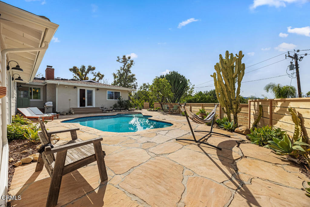 107 Alto Drive - Photo 2