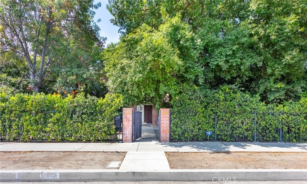 5825 Fulton Avenue - Photo 35