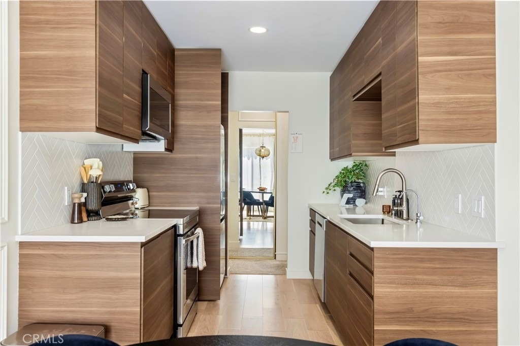 1735 N Fuller Avenue - Photo 3