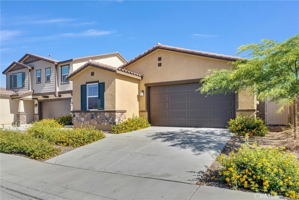 4688 Florence - Photo 1