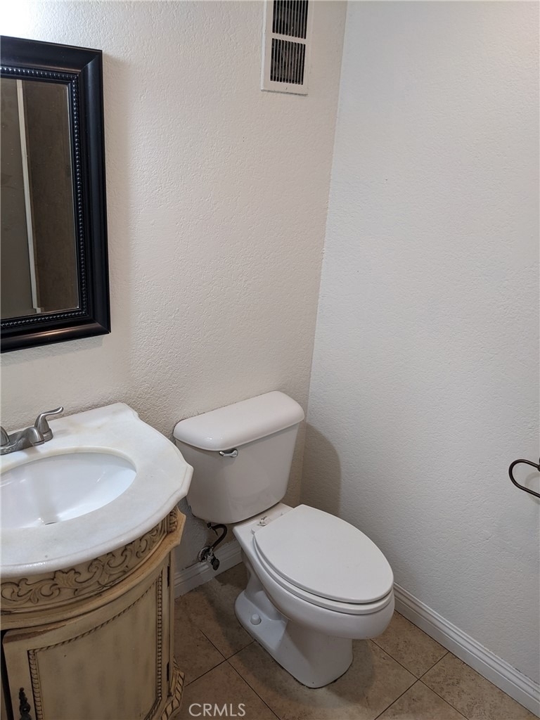 1764 Freeman Avenue - Photo 7