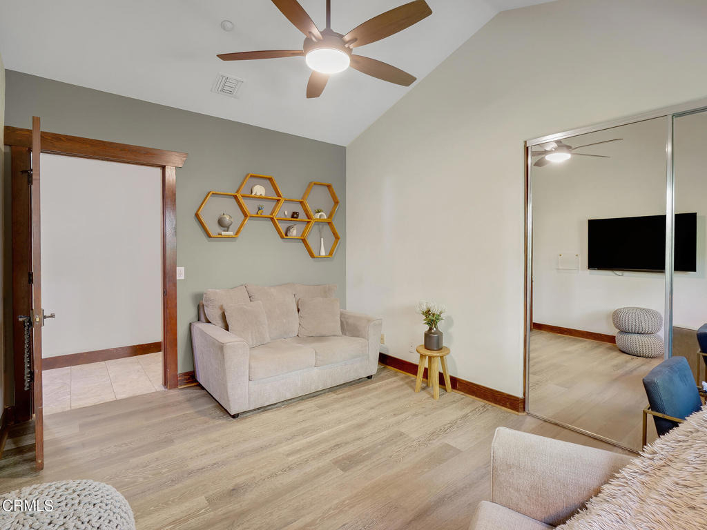 475 Cypress Avenue - Photo 22