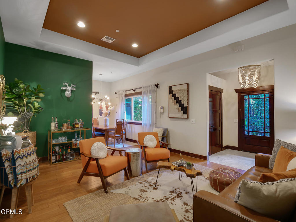 475 Cypress Avenue - Photo 5
