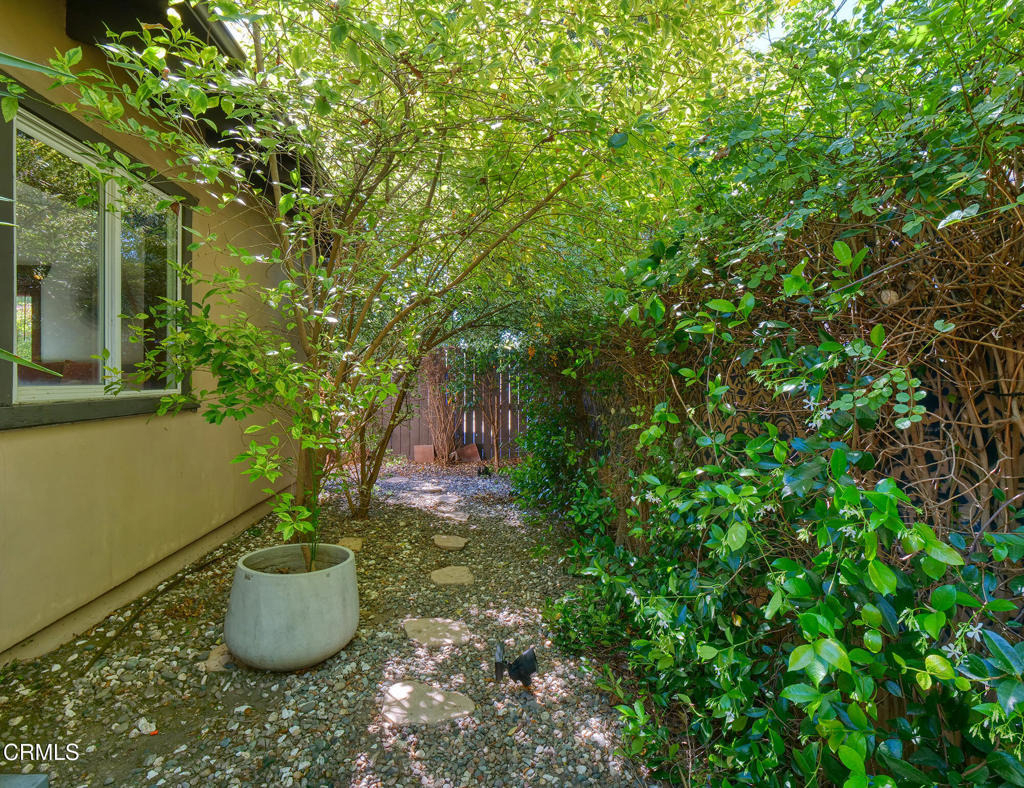 475 Cypress Avenue - Photo 31