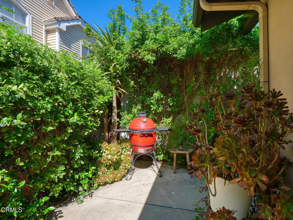 475 Cypress Avenue - Photo 32