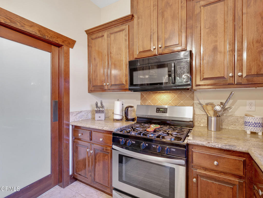 475 Cypress Avenue - Photo 12