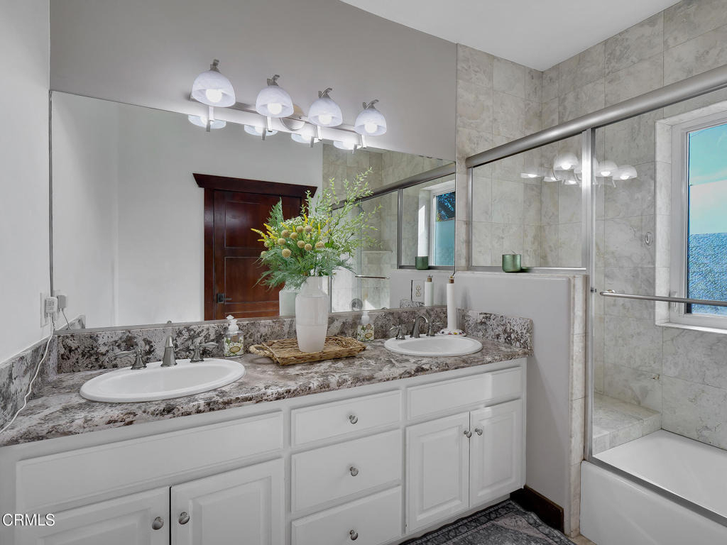 475 Cypress Avenue - Photo 25