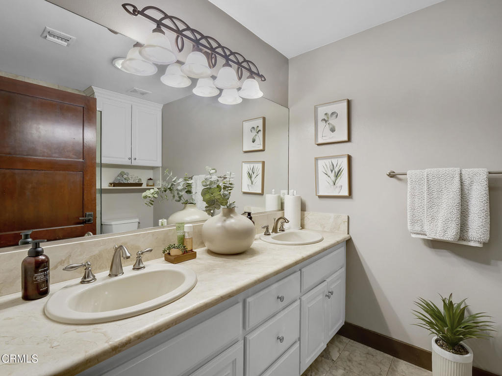 475 Cypress Avenue - Photo 20