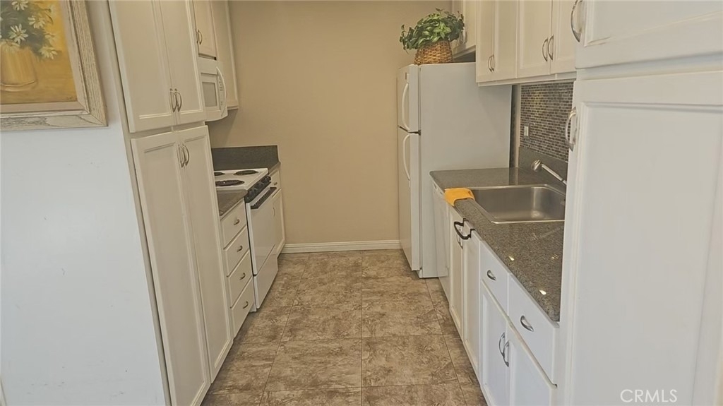212 S Kraemer Boulevard - Photo 2