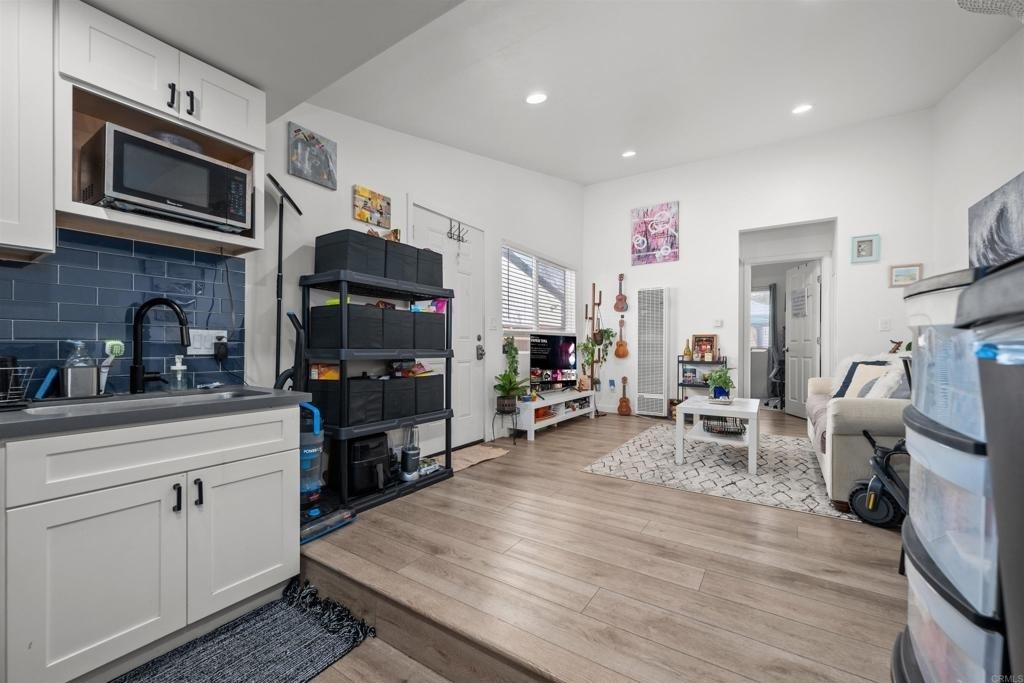 5371 Saxon Street - Photo 2