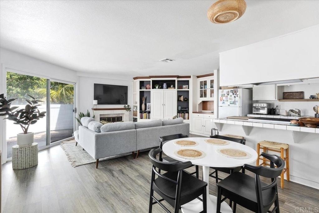668 Westlake Street - Photo 2