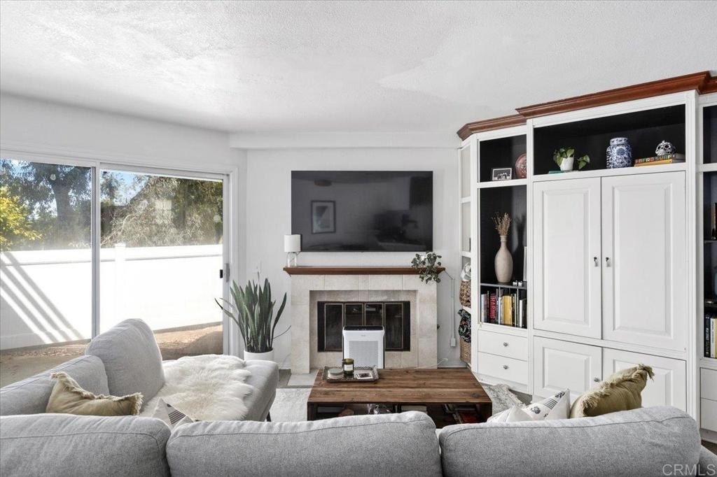668 Westlake Street - Photo 3