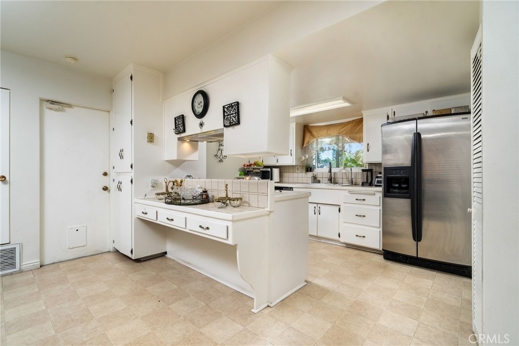 5035 Carlingford Avenue - Photo 9