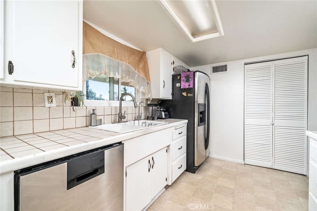 5035 Carlingford Avenue - Photo 12