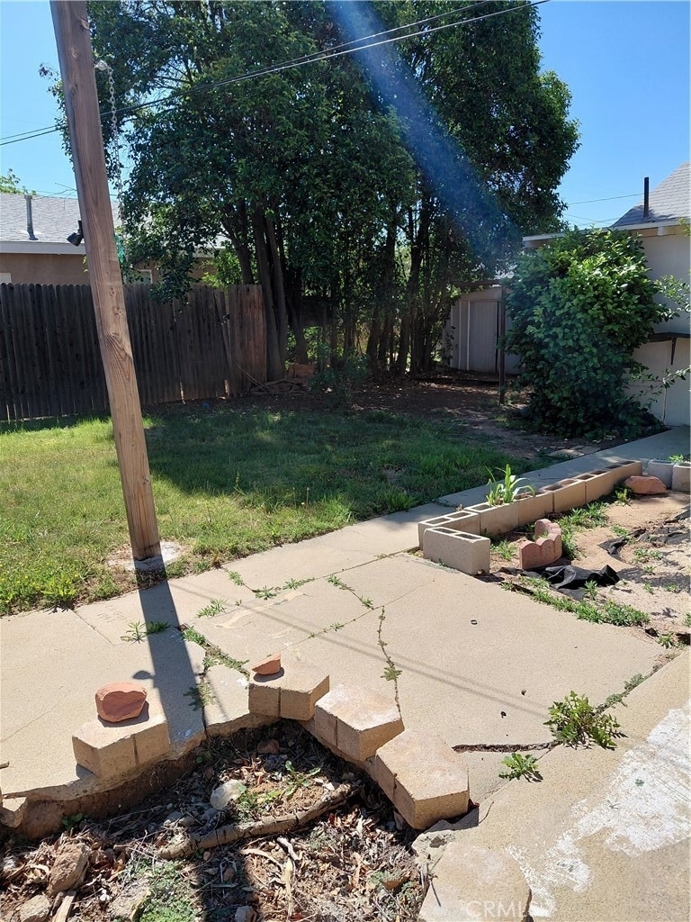 974 Edgar - Photo 2
