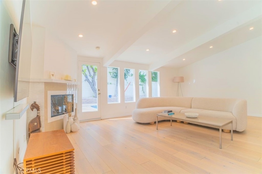 5179 Canoga Ave - Photo 4