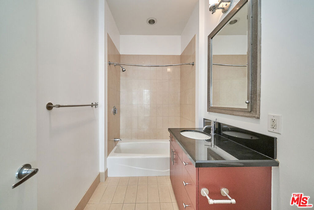 3810 Wilshire Boulevard - Photo 18