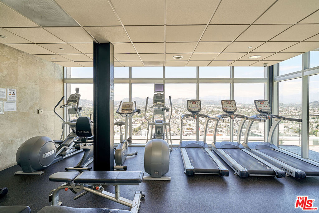 3810 Wilshire Boulevard - Photo 7