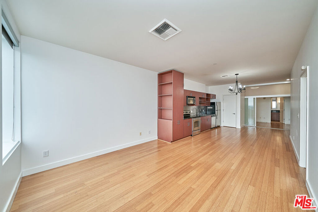 3810 Wilshire Boulevard - Photo 12