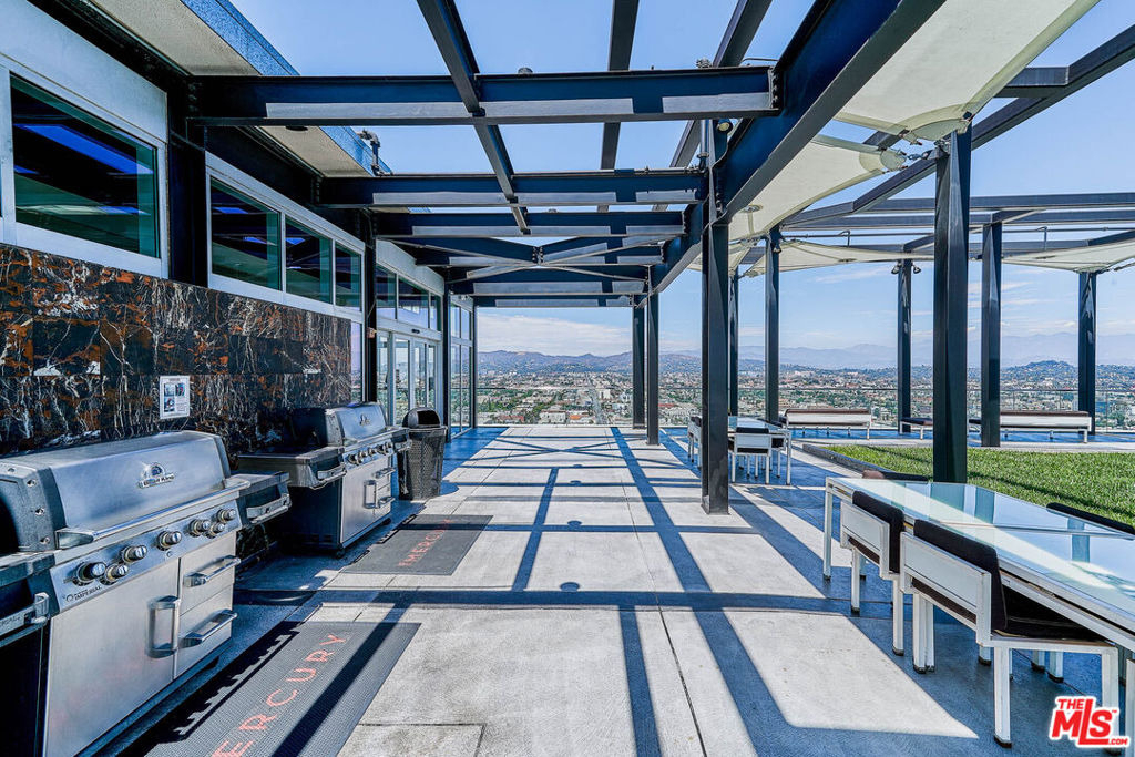 3810 Wilshire Boulevard - Photo 9
