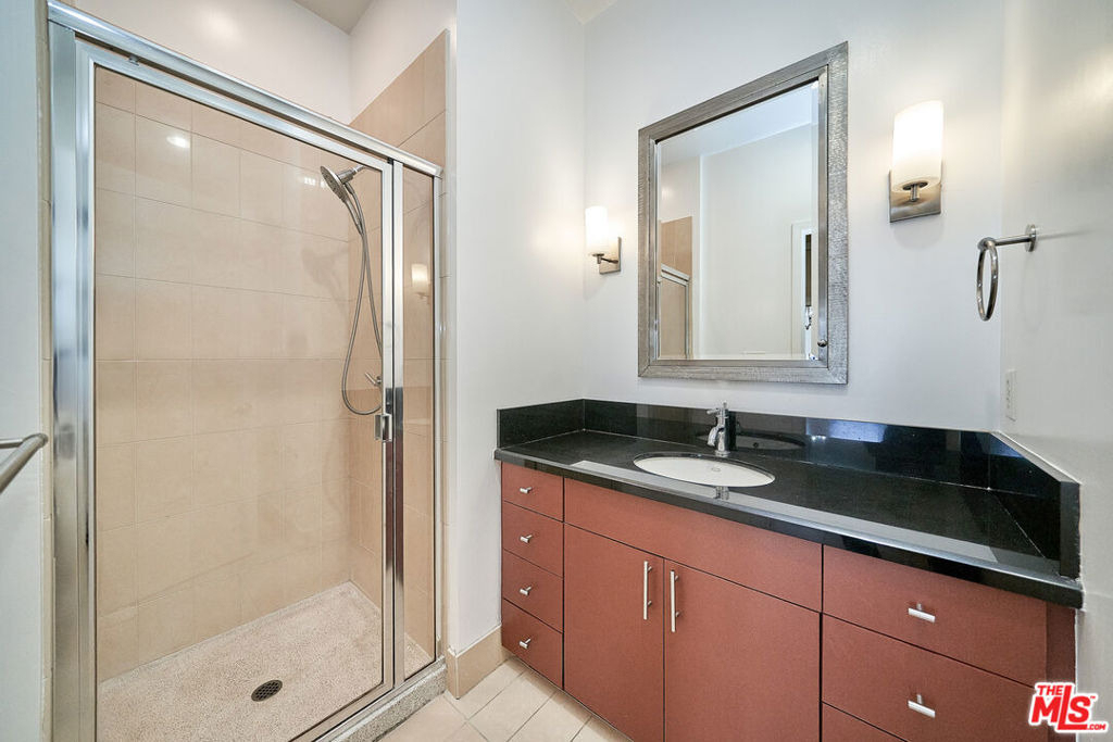 3810 Wilshire Boulevard - Photo 21