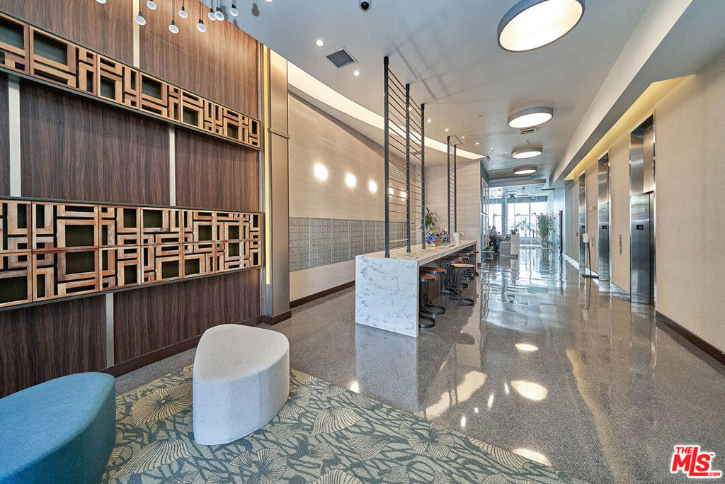 3810 Wilshire Boulevard - Photo 1